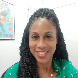 Meet your Posher, Simone